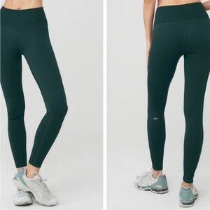 Style W5955R Mindful Movement Midnight Green ALO Leggings